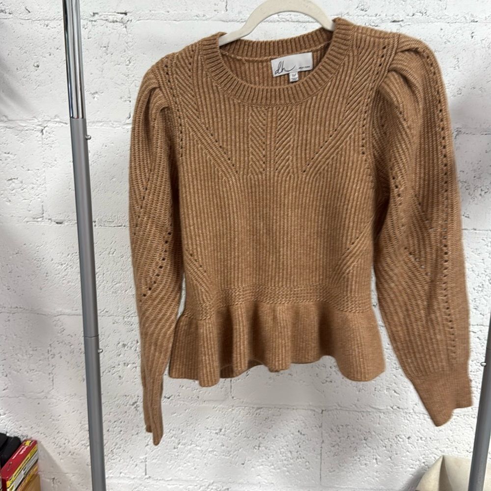 Women's Brown Sweater DH - Size Medium - NEVER WORN - Cozy Sweater